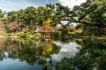 Fototapeta na wymiar Reflecting pond Shukkeien