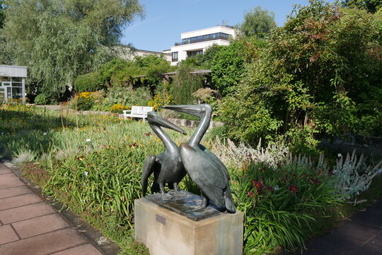 Skulptur Pelikane im Foerster Garten auf der Freundschaftsinsel in Potsdam