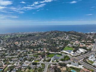 Obraz premium Aerial view over La Jolla Hills with big villas and ocean in the background, San Diego, California, USA
