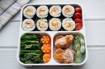 巻き寿司弁当