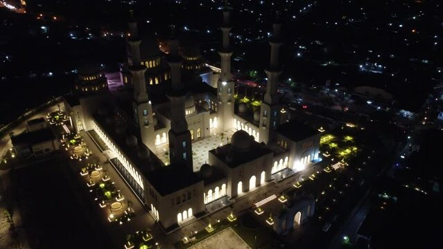 Sheikh Zayed Solo Mosque is a big Mosque in Surakarta, Landmark Surakarta. Beautiful architecture of the Sheikh Zayed Solo Mosque. Aerial Drone view