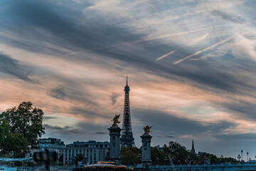 Fototapeta na wymiar Pont Alexandre III and Eiffel Tower