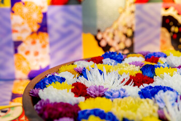 菊の花を使った和風の花手水　あしかがフラワーパーク