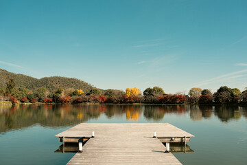 Fototapeta na wymiar Osawa Pond autumn scenery in Kyoto, Japan