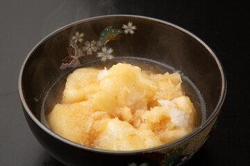 揚げ餅のみぞれ煮