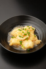 揚げ餅のみぞれ煮