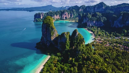 Papier Peint photo autocollant Railay Beach, Krabi, Thaïlande Aerial drone view of Railay beach Krabi Thailand. Railay beach with limestone rocks from the sky and turqouse colored ocean