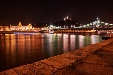 Fototapeta na wymiar Scenic view of the Szabadsag Bridge that is located in the Hungarian capital city of Budapest