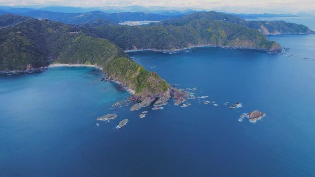 青い海と宇佐市の風景　高知県宇佐市上空から　ドローン空撮