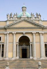 Fototapeta na wymiar facade of the cathedral, Vercelli, Piedmont, Italy