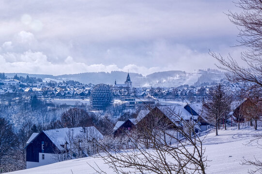 Blick auf Winterberg und das Hochsauerland im Winter
