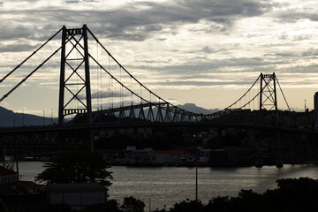 Ponte Hercílio Luz em Florianópolis no Por do Sol
