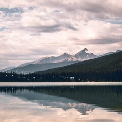 Fototapeta na wymiar Emerald Lake 