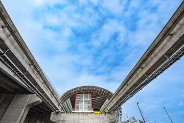 Naklejka premium 沖縄那覇の沖縄都市モノレール始発駅てだこ浦西駅