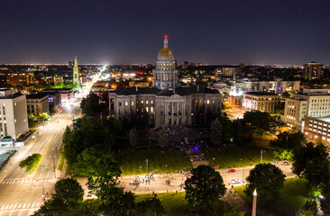Fototapeta premium Colorado State Capitol Building at Night, Denver Civic Center