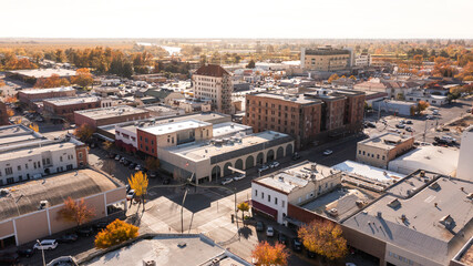 Afternoon aerial view the downtown area and surrounding neighborhoods of Marysville, California, USA. - obrazy, fototapety, plakaty