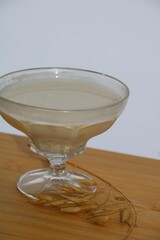 HAFERMILCH MIT HAFER