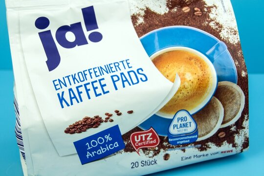Ja Kaffee pads Entkoffeiniert Stock-Foto | Adobe Stock
