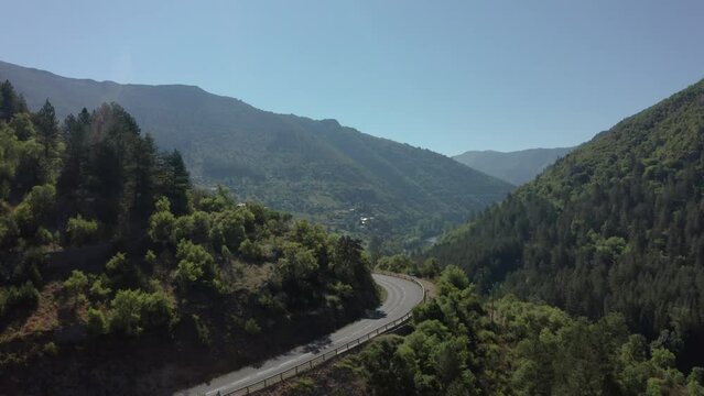 Road Trip dans les Pyr&eacute;n&eacute;es, drone