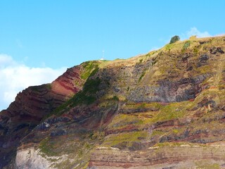 Falaise basaltique sur l'océan atlantique au ponta do Escalvado sur l'île de Sao Miguel Archipel des Açores, Portugal. Europe