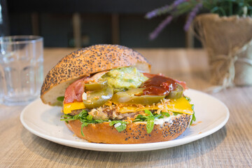 Vegetarian burger made with a mixture of vegetables and products such as tofu or seitan.
