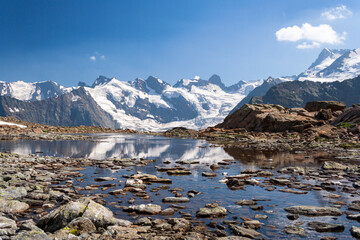 Obraz premium A lake in the Caucasus mountains