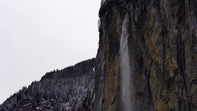 Staubbachfall Wasserfall in Lauterbrunnen, Switzerland.