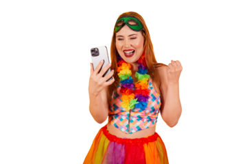 Brazilian redhead, in carnival clothes, with a flower necklace around her neck, celebrating with a smartphone.