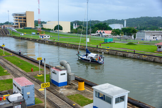 French sailboat transiting the Panama canal at the Miraflores locks