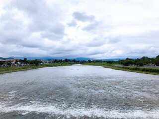 [Japan] View of the Katsura River or Oi River seen from the Togetsukyo Bridge (Arashiyama, Kyoto city)