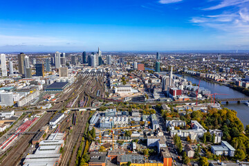 Fototapeta premium Frankfurt am Main aus der Luft