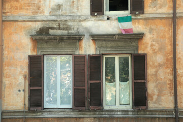 Fototapeta na wymiar rome wall with windows