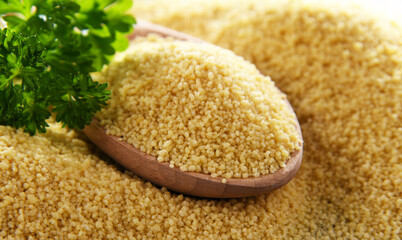 Composition with uncooked couscous