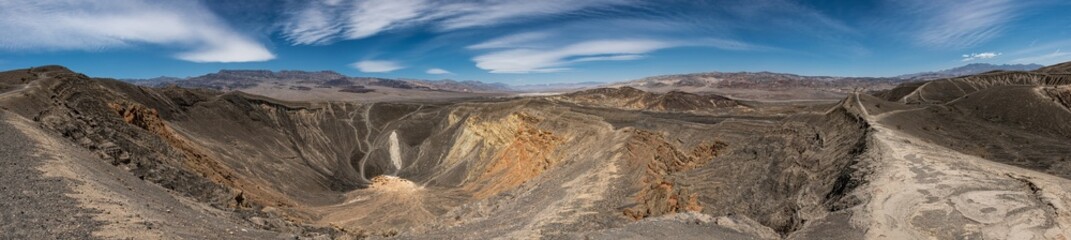 Fototapeta na wymiar Ubehebe Crater panorama - Death Valley