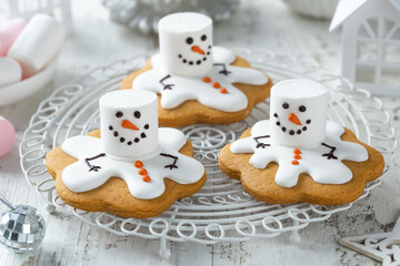 Melting marshmallow snowman cookies