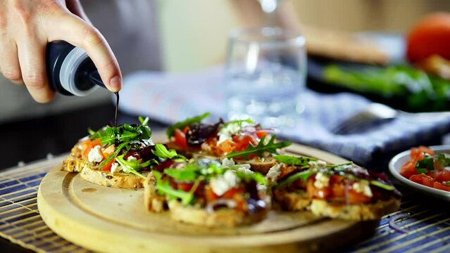 Fresh tomatoes add burst of flavor and nutrition to toasts