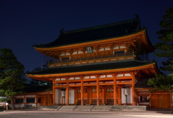 Fototapeta premium Main gate (Otenmon) of the Heian Jingu Shrine in the night. Kyoto. Japan