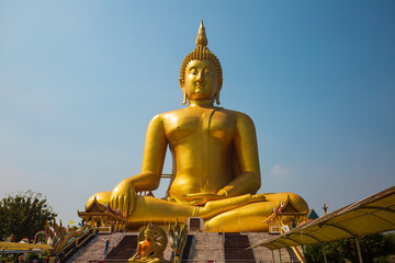 Obraz premium Wat Muang / The largest Buddha statue in Thailand is located at Wat Muang in Angtong.