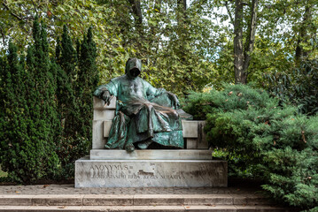 Fototapeta na wymiar Anonymus-Statue Budapest