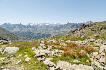 Paysages de la vallée de la Clarée au nord des Hautes-Alpes en France, en été