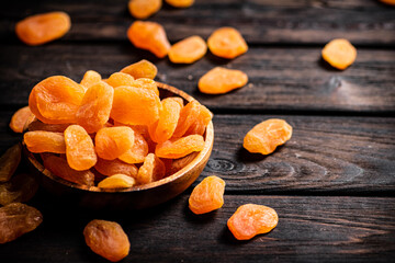 A full plate of dried apricots.