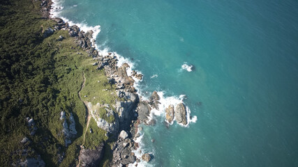 Foto do costão na praia do Santinho em Florianopolis