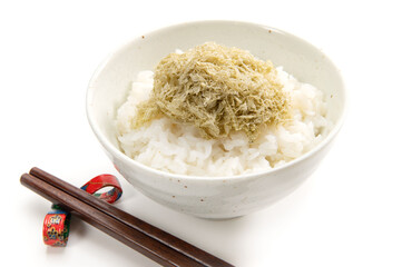 とろろ昆布乗せ御飯