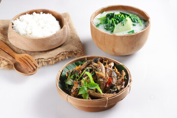 Tumis ikan pindang is  made from deep-fried tuna and then stir-fried with chilies.