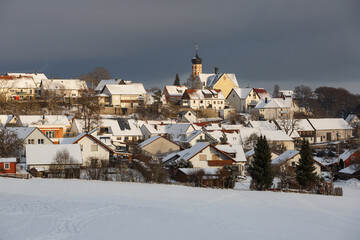 Obraz premium Gemeinde Schwenningen im Winter, Landkreis Sigmaringen