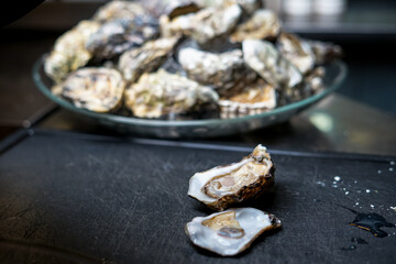 open oyster on board macro
