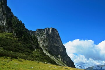 Fototapeta na wymiar Austrian Alps - view of the Gerlosstein peak from the footpath to the upper station of the Gerlossteinbahn cable car