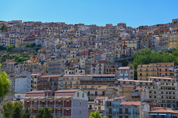 Fototapeta na wymiar ville de montagne en Sicile