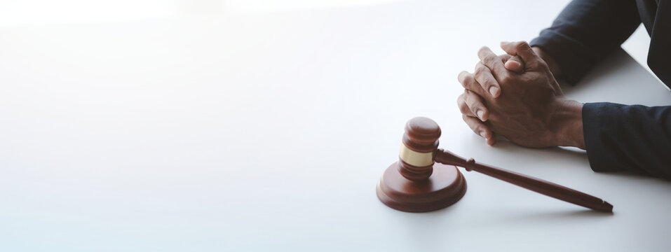 Lawyer concepts to testify to clients and to provide counseling in cases, to provide legal relief, to maintain law and fairness, to proceed with transparency, to attorneys to defend cases in court.