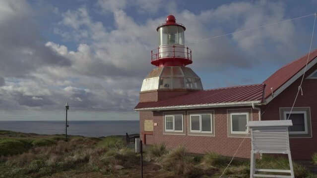 Faro de cabo de hornos fin del mundo en el sur de chile